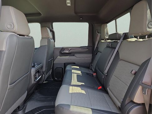 New 2026 Chevrolet Silverado 2500 ZR2 image 9