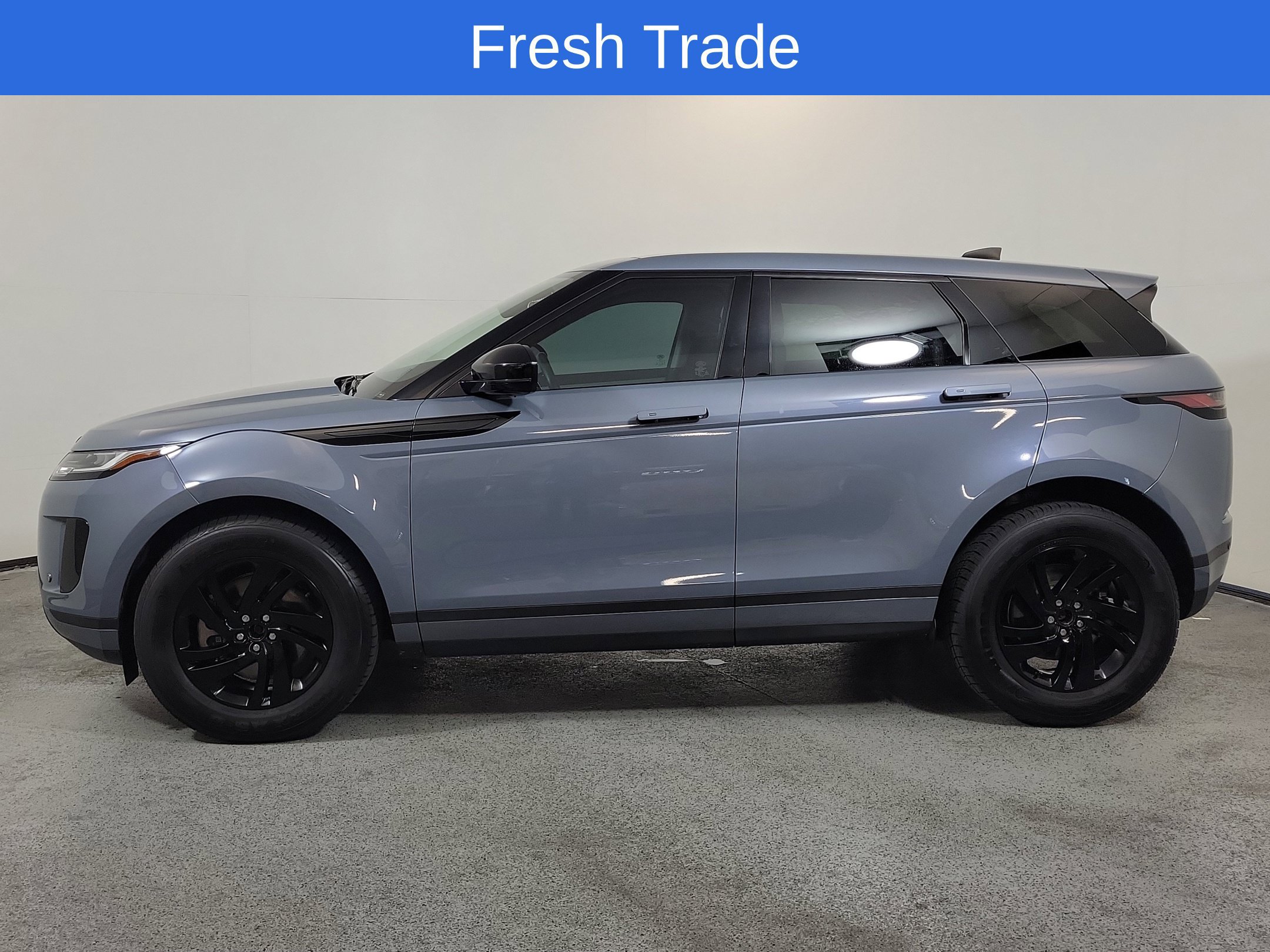 Used 2023 Land Rover Range Rover Evoque S AWD/4WD image 4