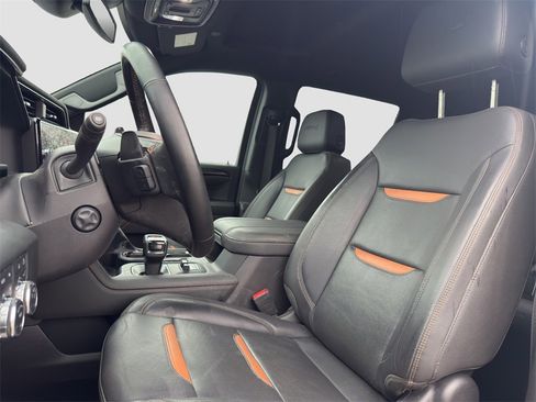 Used 2024 GMC Sierra 1500 AT4 w/ AT4 Preferred Package image 7