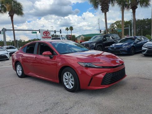 Certified 2025 Toyota Camry LE FWD image 3