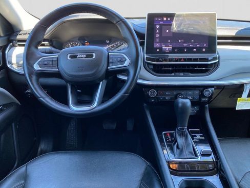 Certified 2022 Jeep Compass Limited AWD/4WD image 11