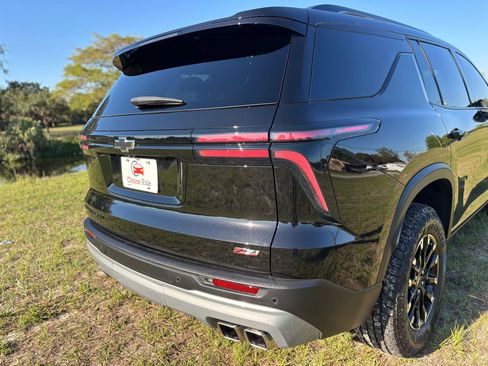Used 2026 Chevrolet Traverse Z71 image 28