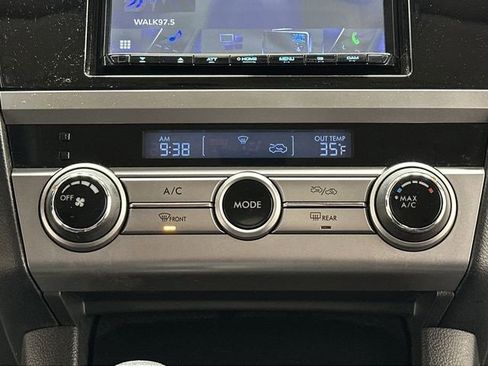 Used 2016 Subaru Legacy 2.5i image 12