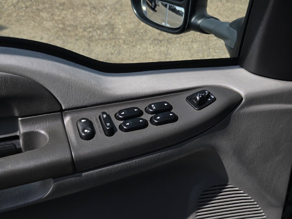 Used 2003 Ford F350 XL RWD image 19