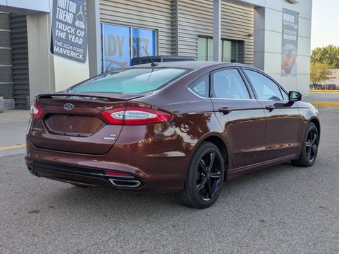 Used 2016 Ford Fusion SE FWD image 5