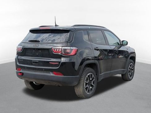 Used 2024 Jeep Compass Trailhawk AWD/4WD image 3
