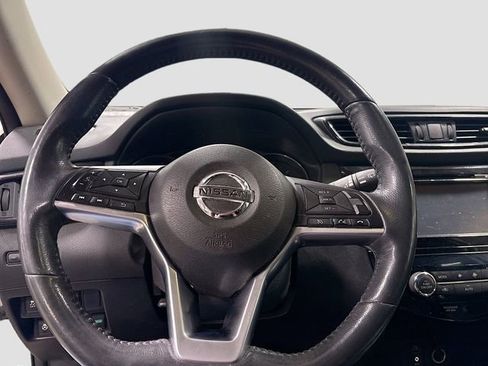 Used 2017 Nissan Rogue SV w/ SV Premium Package AWD/4WD image 11