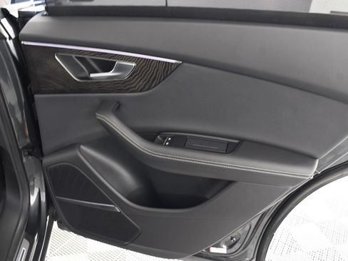 Used 2023 Audi Q8 Prestige w/ Prestige Package AWD/4WD image 21