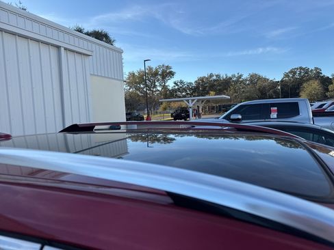 Used 2010 Cadillac SRX Luxury image 5