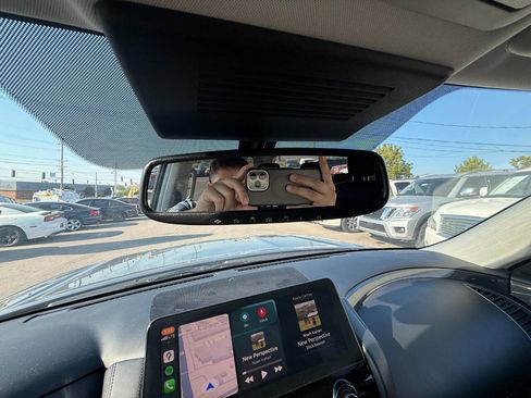 Used 2023 Nissan Armada SV image 37