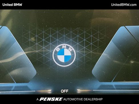 Used 2025 BMW 330i Sedan image 7