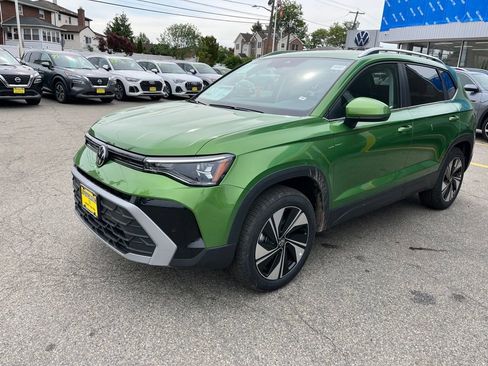 New 2026 Volkswagen Taos SE AWD/4WD image 19
