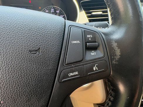 Used 2014 Kia Cadenza Premium FWD image 18