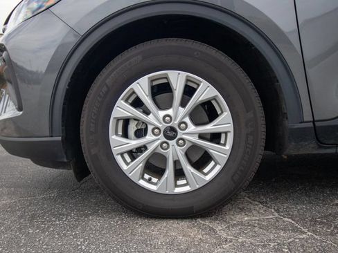 Used 2024 Ford Escape Active w/ Cold Weather Package FWD image 5
