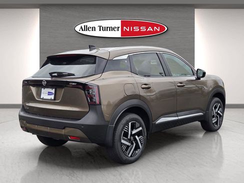 New 2026 Nissan Kicks SV w/ SV Premium Package image 5