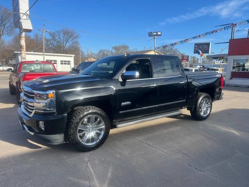 Used 2017 Chevrolet Silverado 1500 High Country image 2