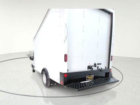 Used 2023 Ford Transit 350 DRW RWD image 6