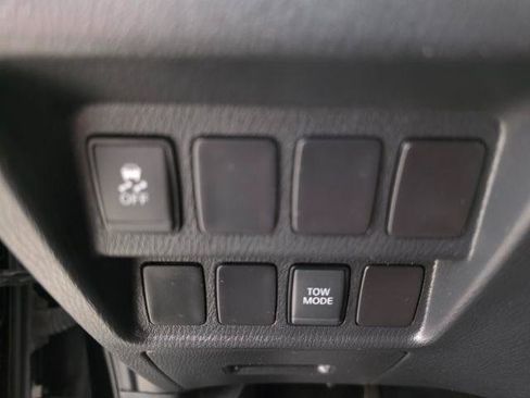 Used 2017 Nissan Pathfinder SV AWD/4WD image 22