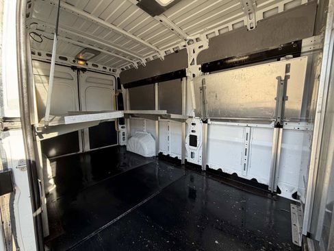 Used 2018 RAM ProMaster 2500 image 17