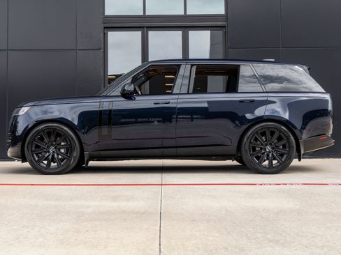 Used 2023 Land Rover Range Rover Long Wheelbase SE AWD/4WD image 9