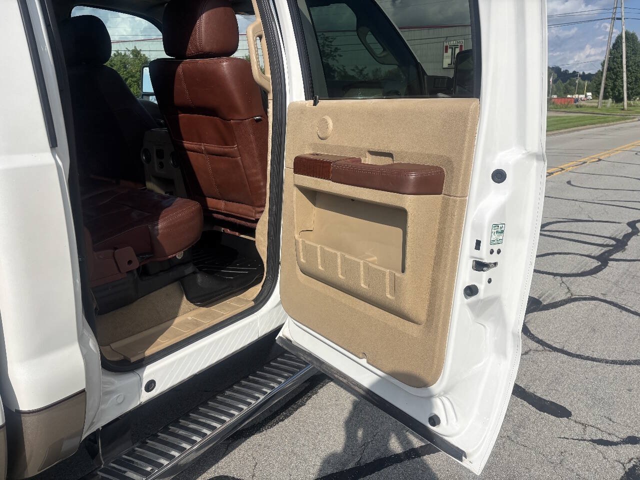 Used 2012 Ford F350 King Ranch w/ King Ranch w/Chrome Pkg AWD/4WD image 16