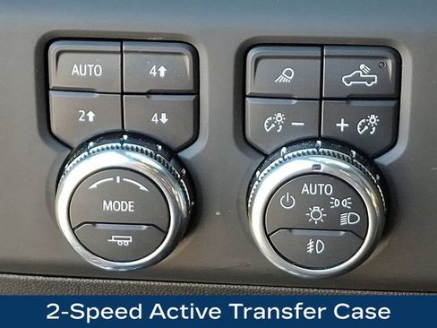 Used 2025 GMC Sierra 2500 Denali Ultimate image 28