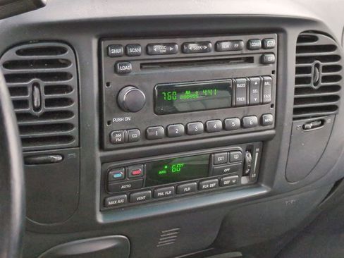 Used 2003 Ford F150 Harley-Davidson image 26