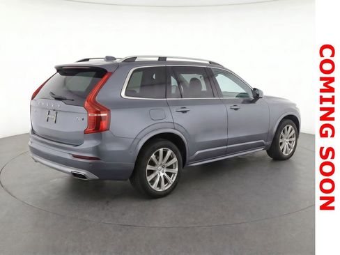 Used 2017 Volvo XC90 T6 Momentum w/ Vision Package AWD/4WD image 5