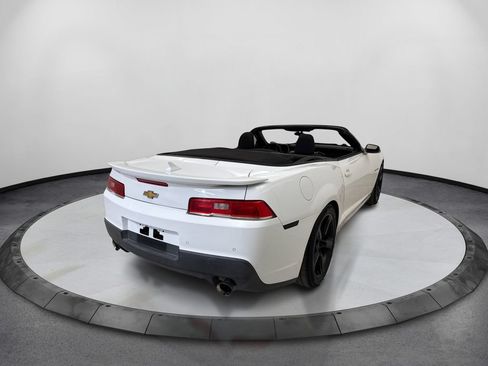 Used 2015 Chevrolet Camaro LT RWD image 6