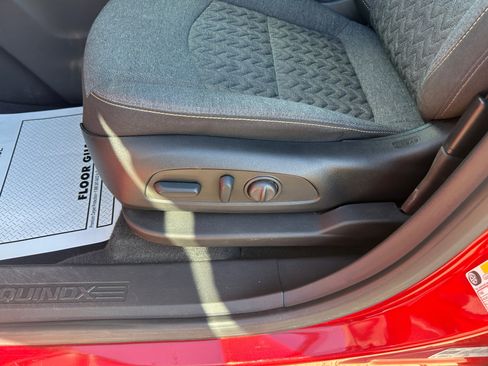 Used 2022 Chevrolet Equinox LT FWD image 17