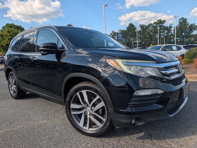 Used 2017 Honda Pilot Touring image 4