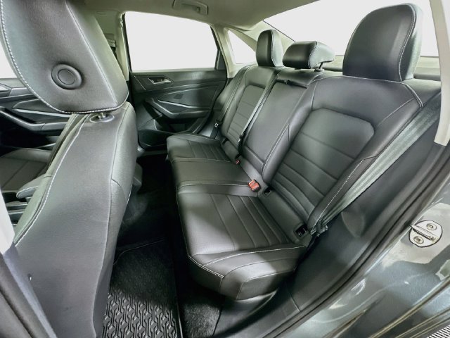 Certified 2024 Volkswagen Jetta SE w/ Panoramic Sunroof Package FWD image 25