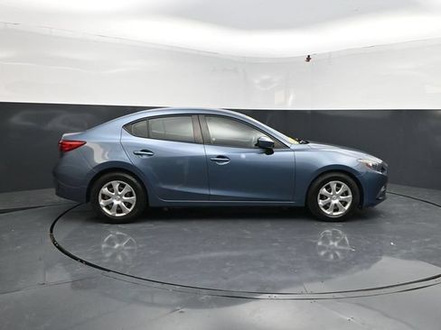 Used 2016 MAZDA MAZDA3 i Sport FWD image 11