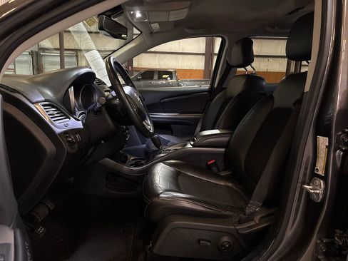 Used 2018 Dodge Journey Crossroad AWD/4WD image 9