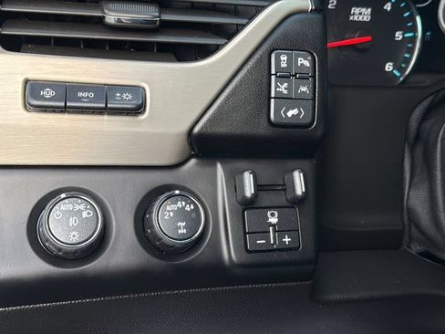 Used 2019 GMC Yukon XL Denali w/ Denali Ultimate Package AWD/4WD image 36