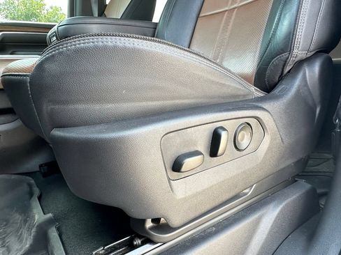 Used 2025 Chevrolet Silverado 3500 High Country AWD/4WD image 38