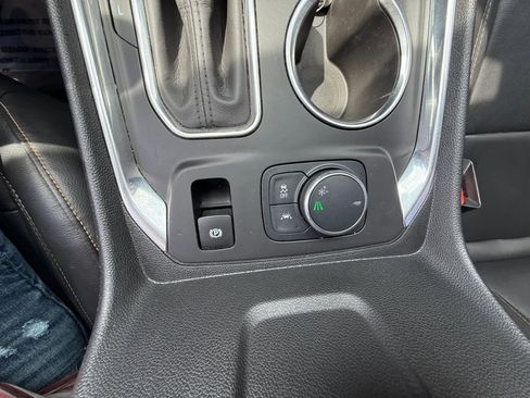 Used 2020 Chevrolet Traverse RS w/ LPO, Floor Liner Package FWD image 19