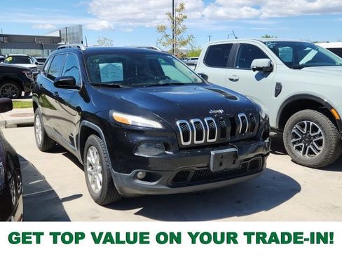 Used 2015 Jeep Cherokee Latitude w/ Cold Weather Group image 1