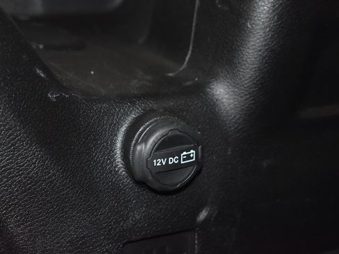 Used 2022 Jeep Wrangler Unlimited Sahara w/ Dual Top Group AWD/4WD image 12
