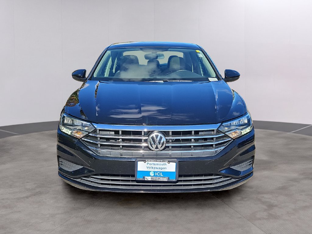 Used 2019 Volkswagen Jetta SE w/ Cold Weather Package FWD image 2