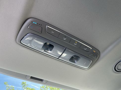 Used 2020 Kia Telluride S AWD/4WD image 19