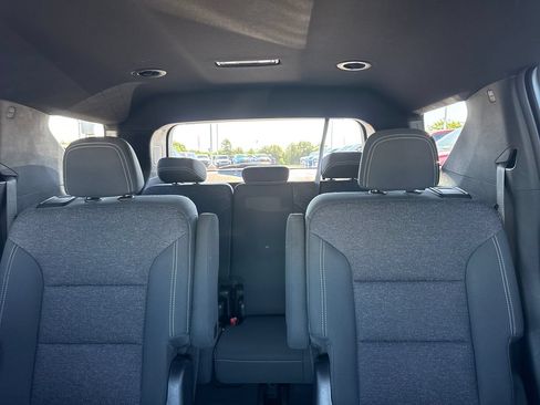 Used 2025 Chevrolet Traverse LT AWD/4WD image 29