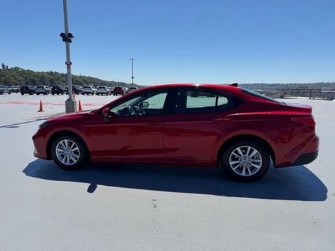 Used 2025 Toyota Camry LE FWD image 6