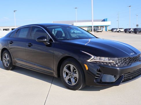 Used 2023 Kia K5 LXS FWD image 4