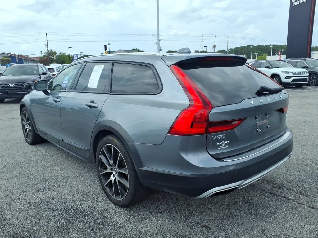 Used 2020 Volvo V90 T6 Cross Country AWD/4WD image 4