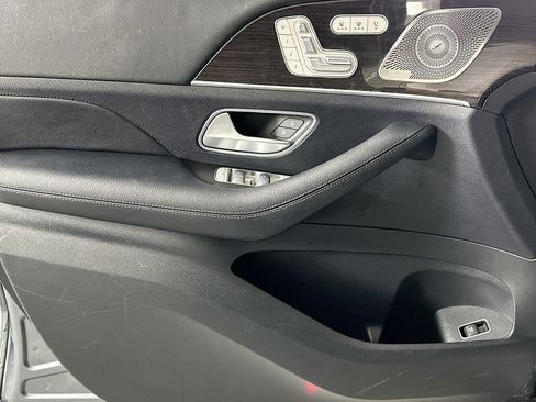 Used 2023 Mercedes-Benz GLS 450 4MATIC image 22