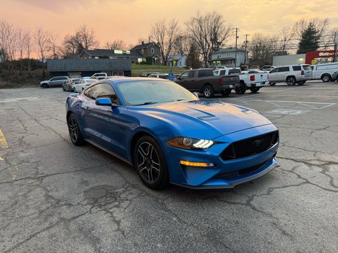 Used 2019 Ford Mustang GT image 3