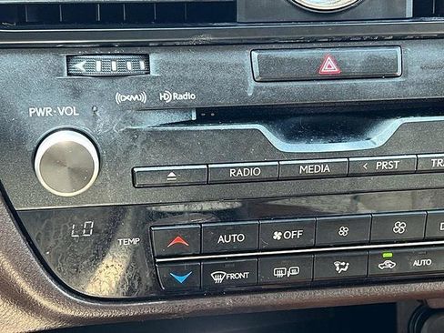 Used 2019 Lexus RX 350 AWD w/ Navigation Package image 34