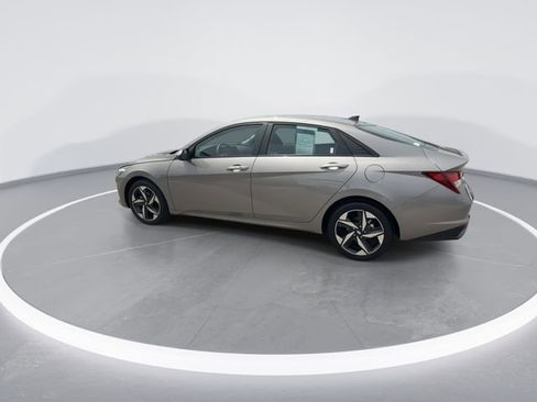 Certified 2023 Hyundai Elantra SEL w/ Convenience Package FWD image 6