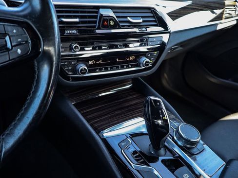 Used 2019 BMW 530i xDrive w/ Convenience Package image 29